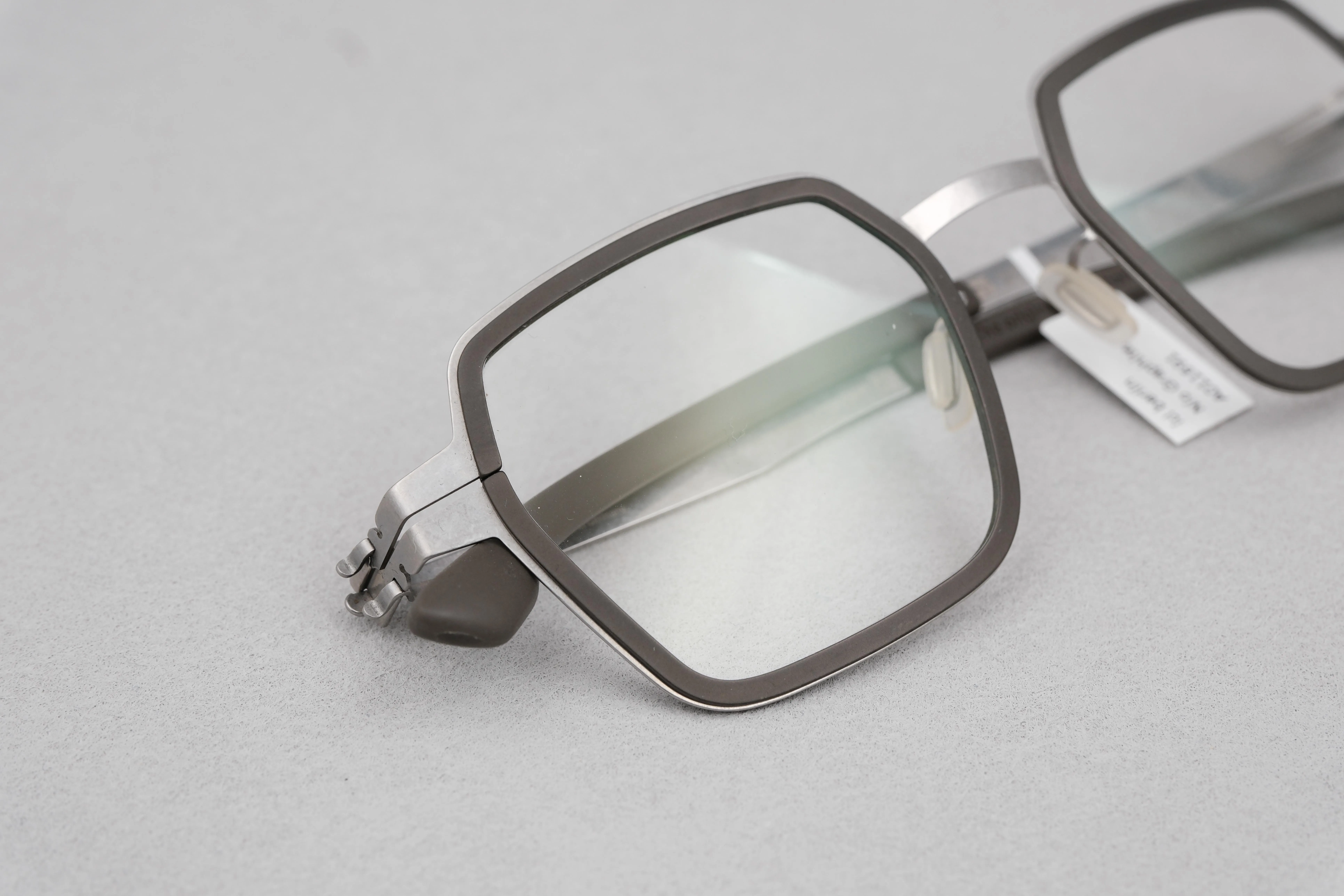 ic!berlin Nio Graphite/Rough