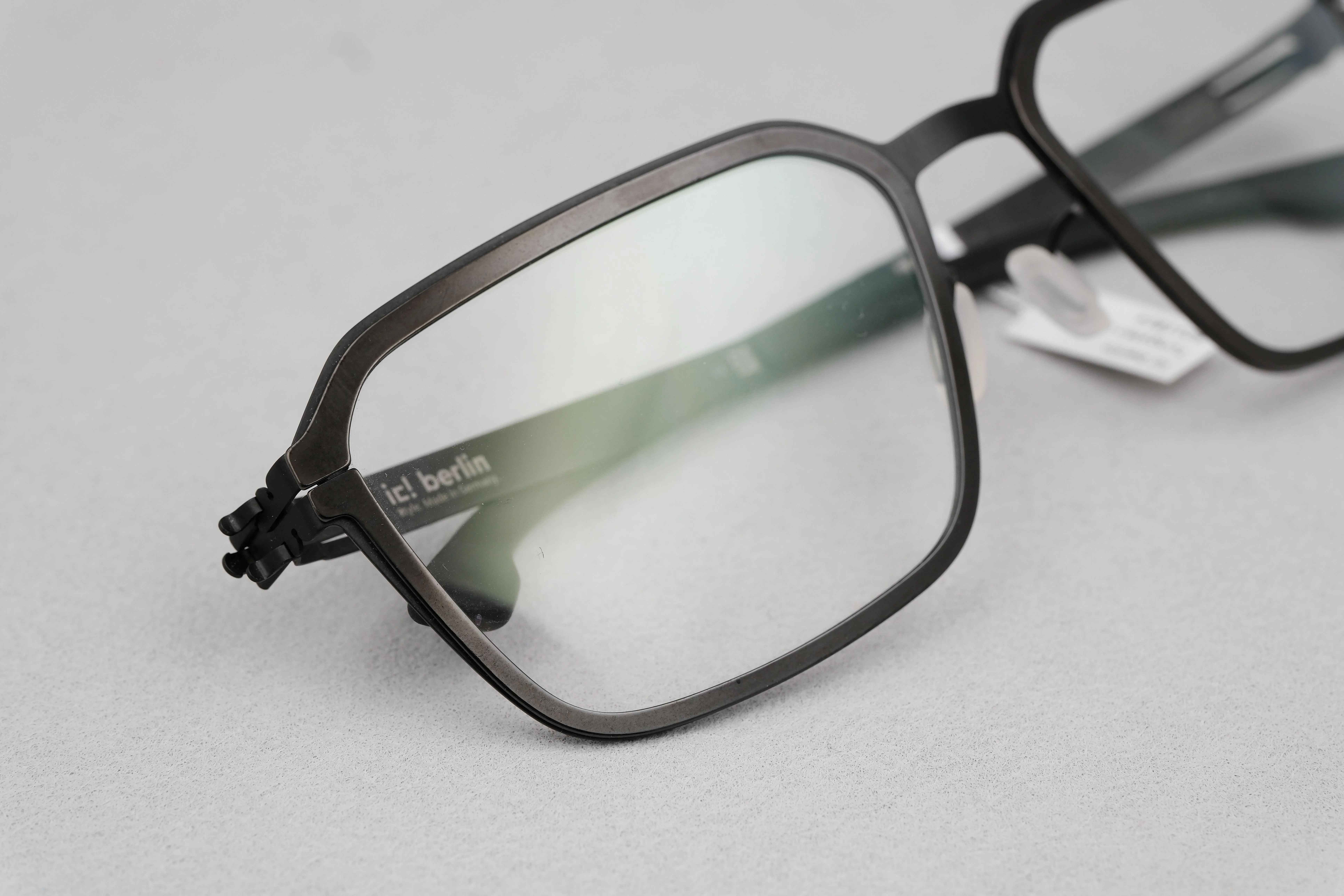 ic!berlin Tungsten Gun Metal/Black