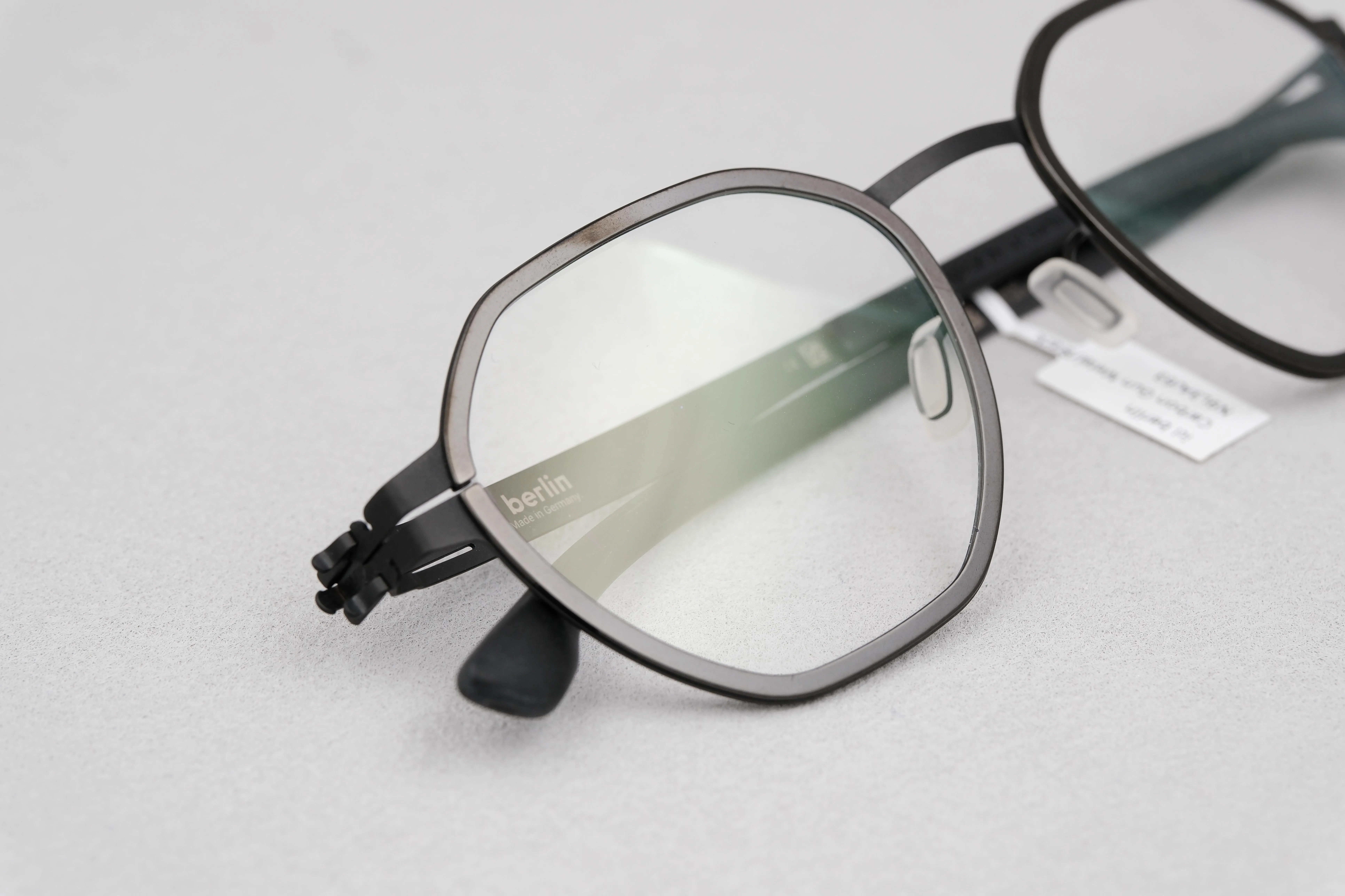 ic!berlin Carbon Gun Metal/Black