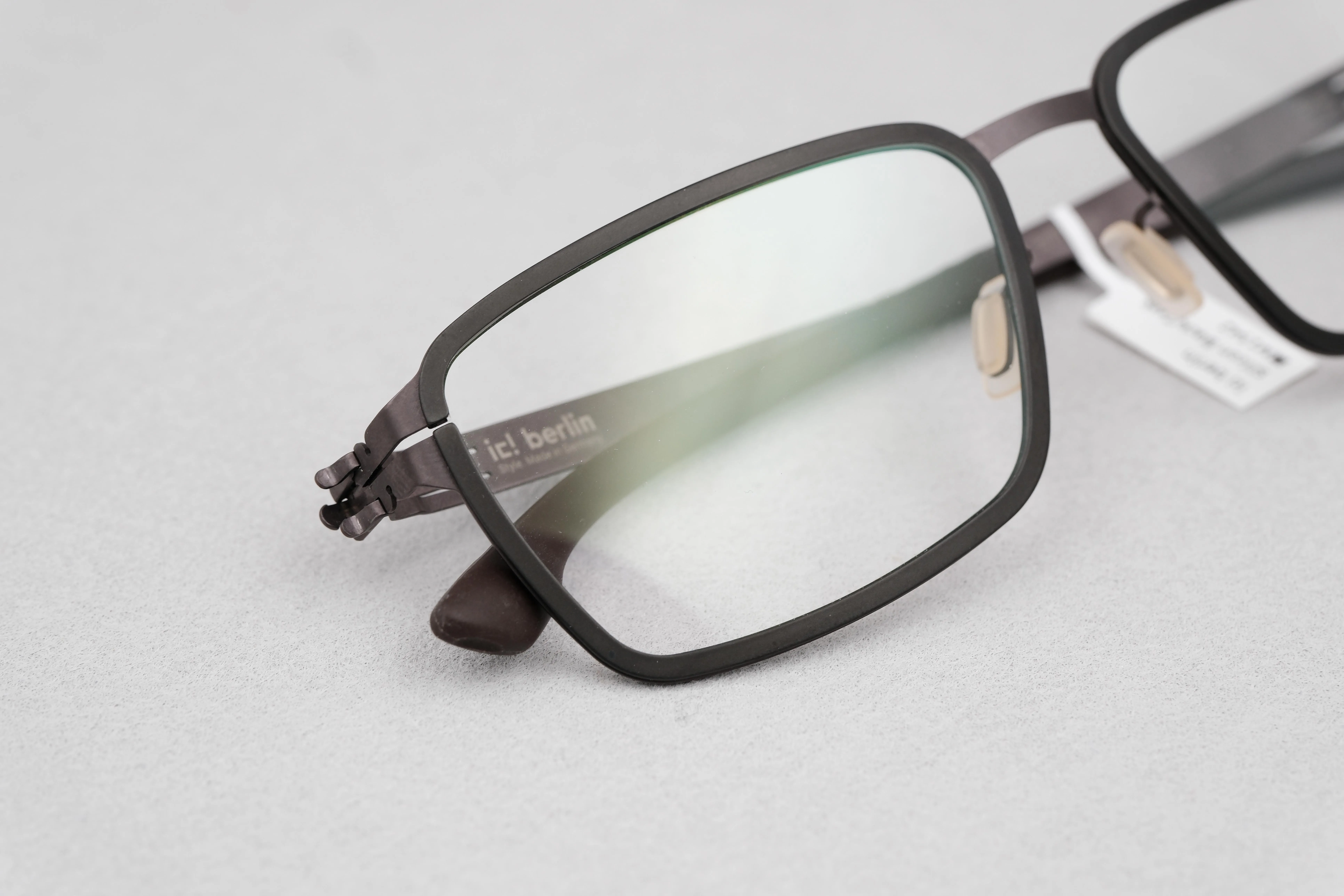 ic!berlin Silicon Black/Teak 黑