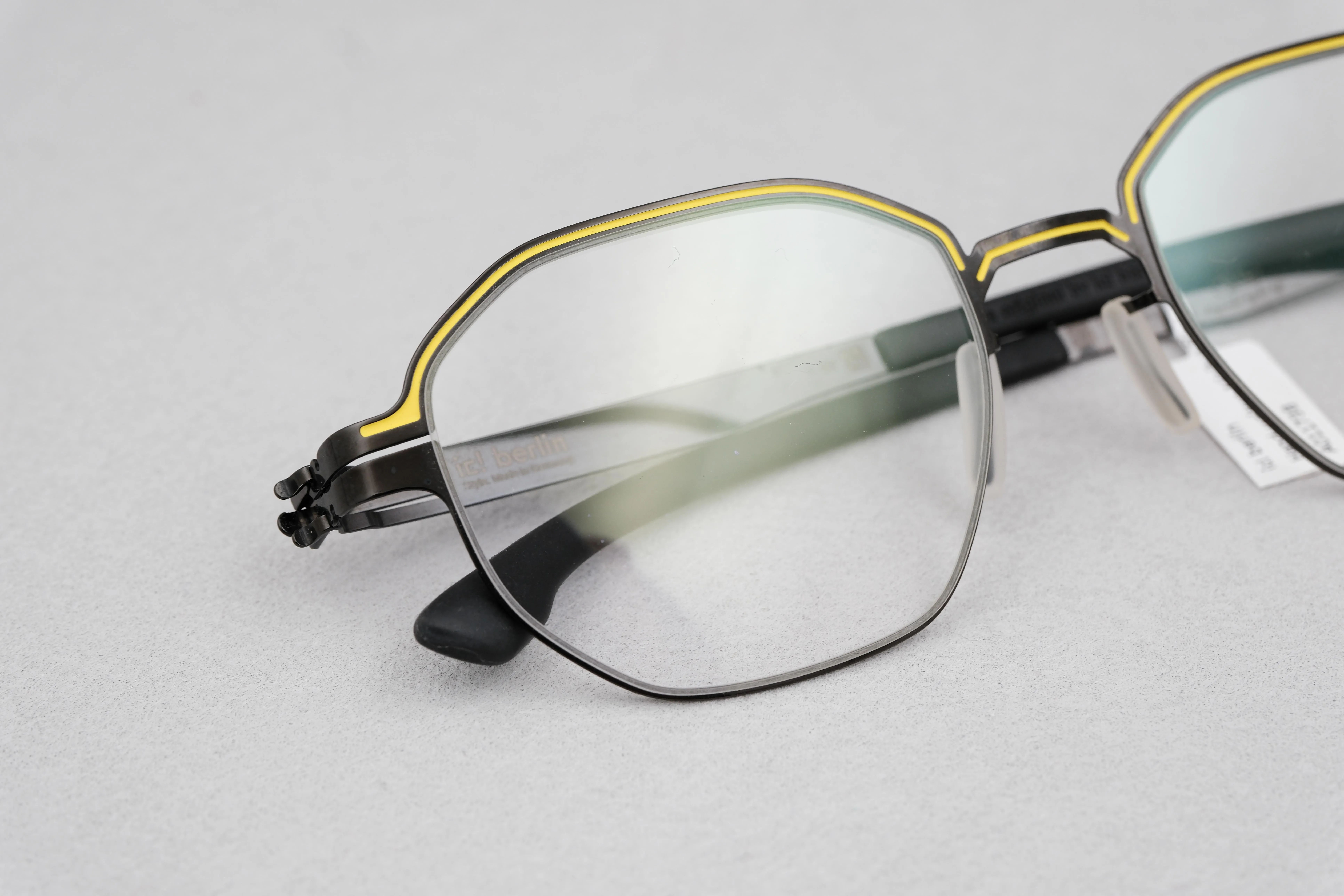 ic!berlin Hard-written Minibus Sign