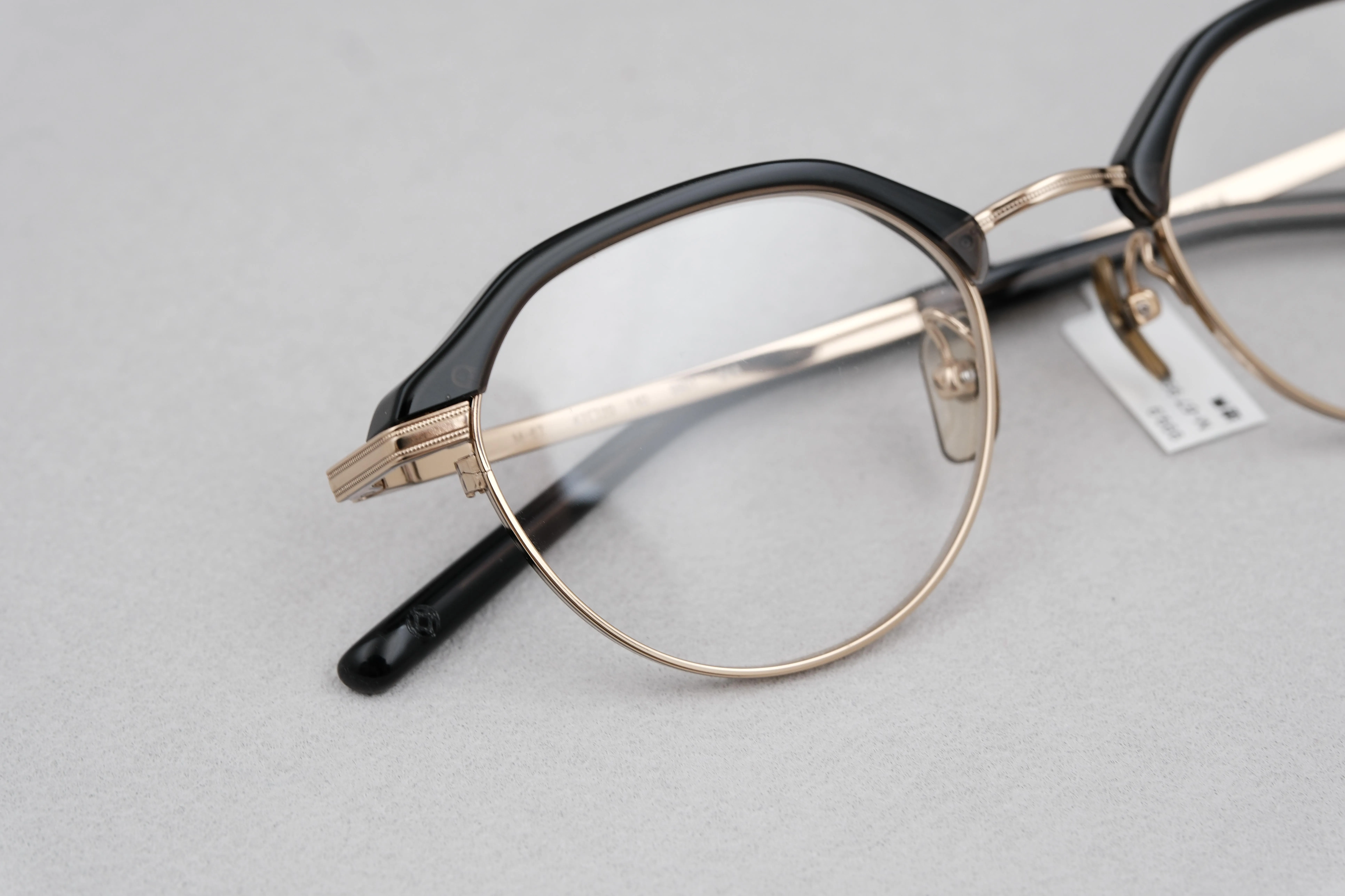 999.9 M-67 9901 透黑