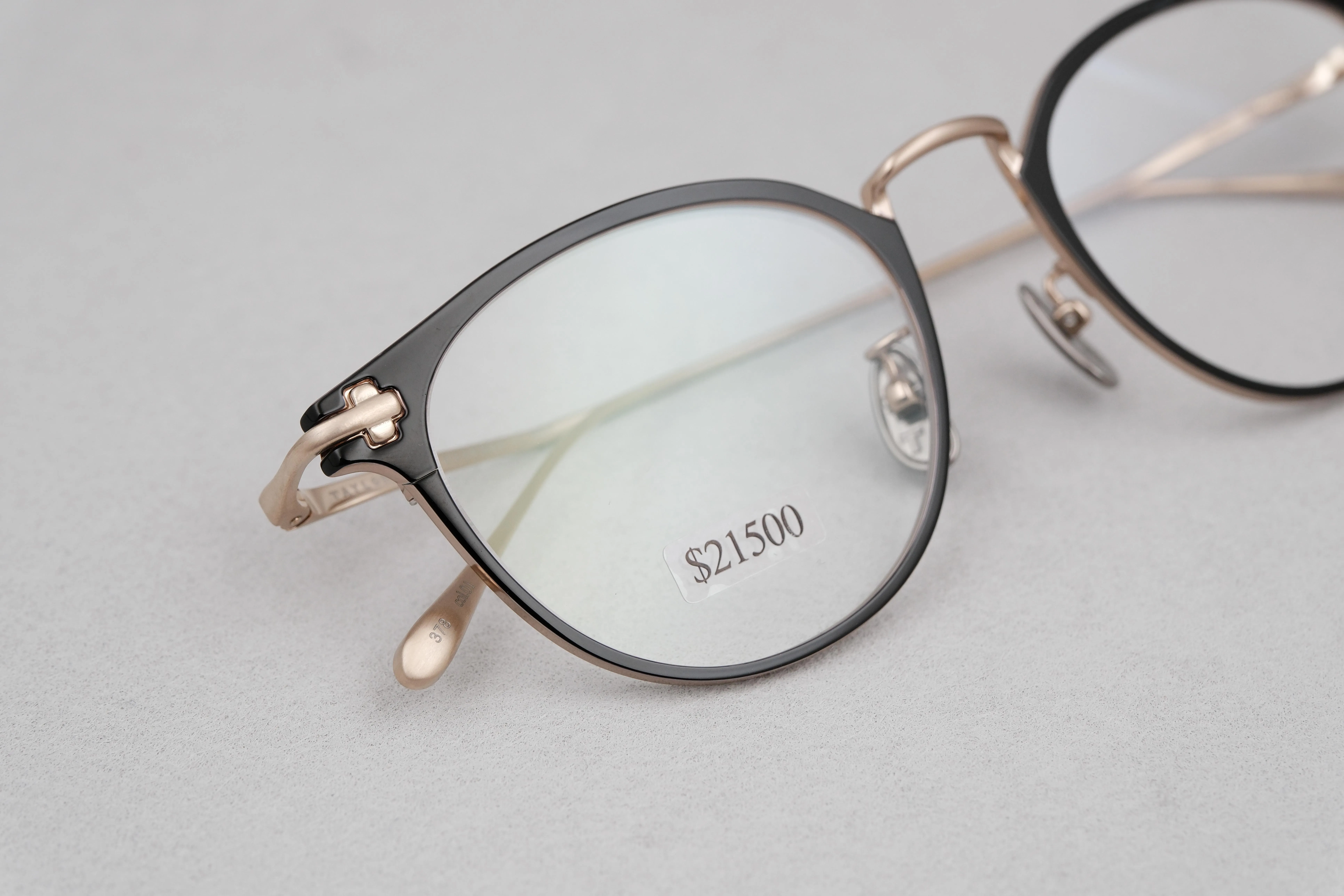 Taylor with resp plural2 col.01