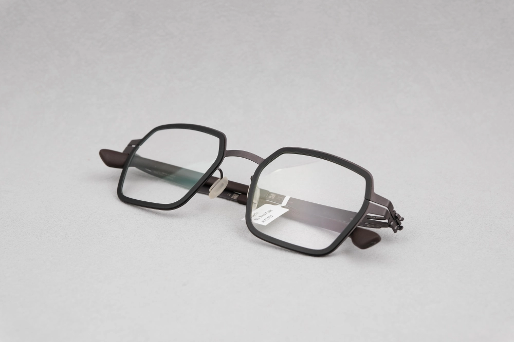 ic!berlin Nio Black/Teak