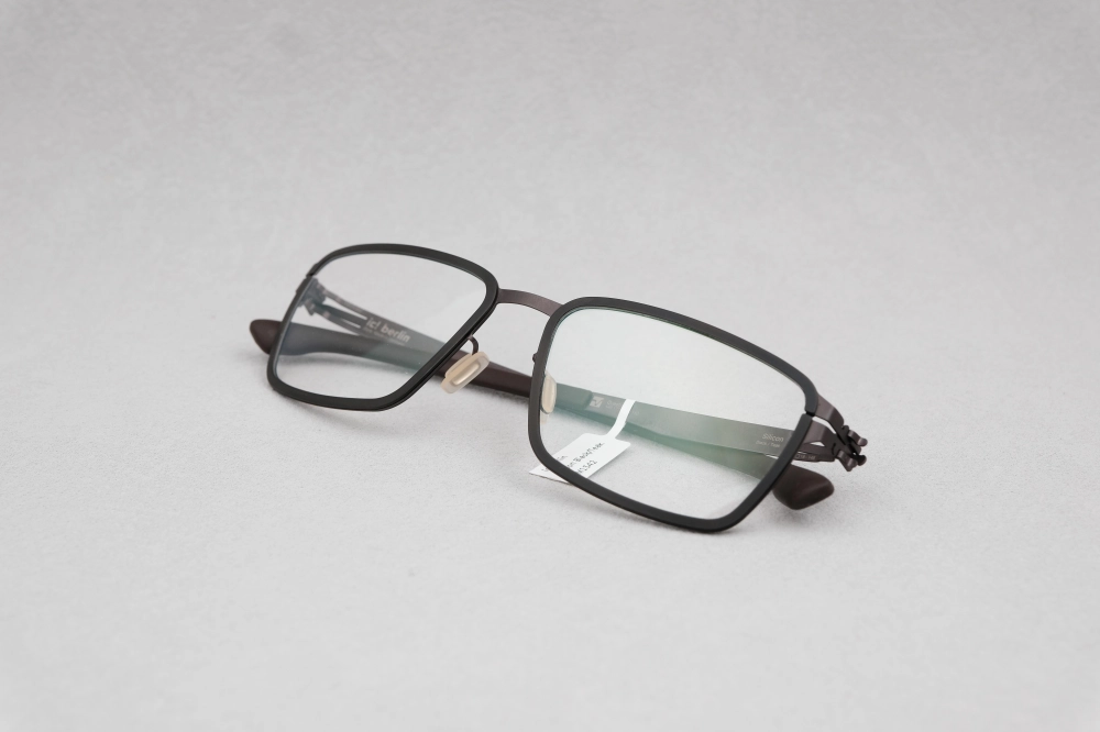 ic!berlin Silicon Black/Teak 黑