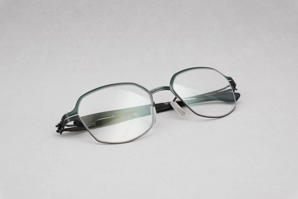 ic!berlin Hand-carved Mahjong Everg