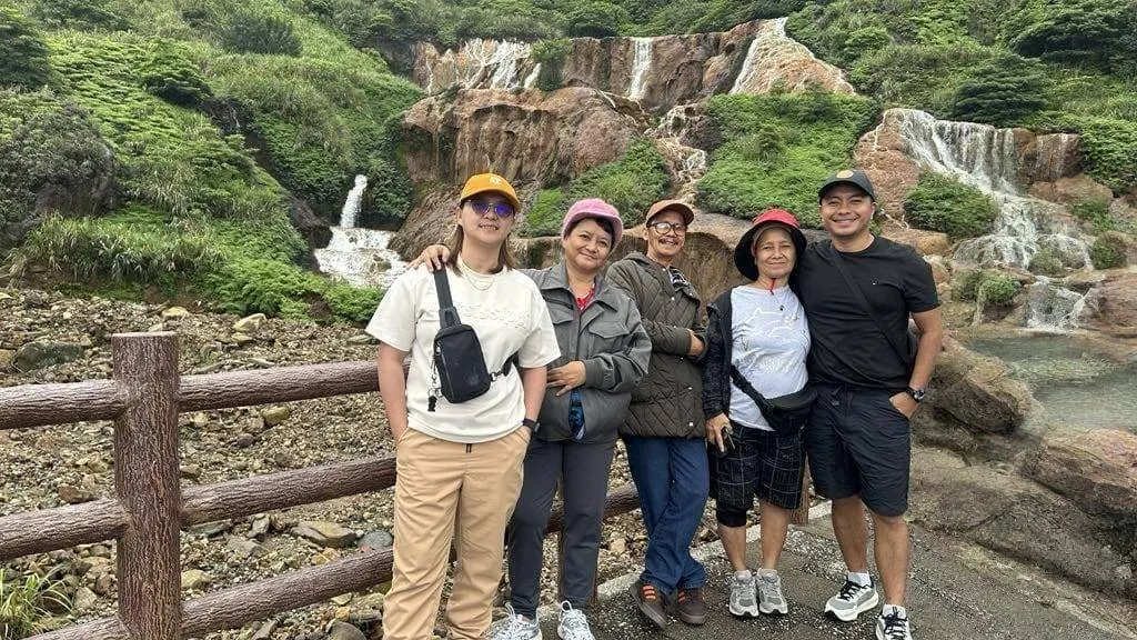 就是愛玩給菲律賓朋友Wykes及家人一個專屬包車旅遊｜野柳・九份・十分一日遊行程回顧