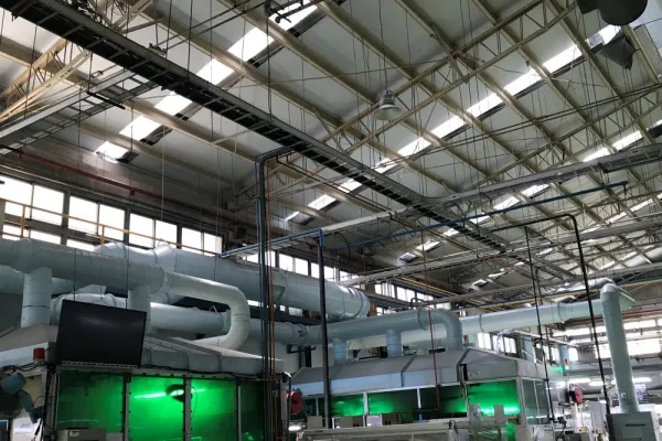 汽車零件製造廠內風管照