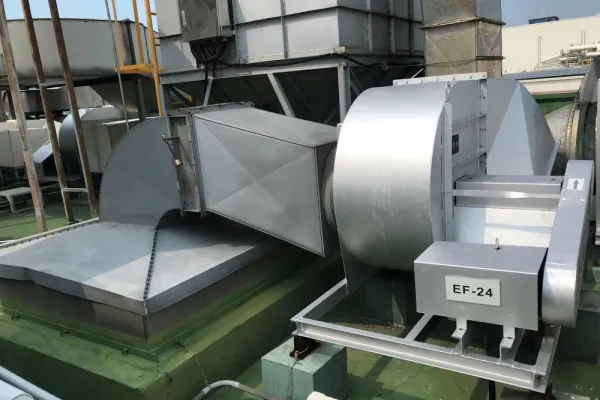 湖口工廠頂樓風機風管集塵機