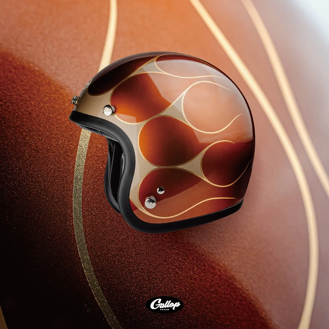 GALLOP’月火’設計款 金箔火焰圖樣 3/4半罩安全帽