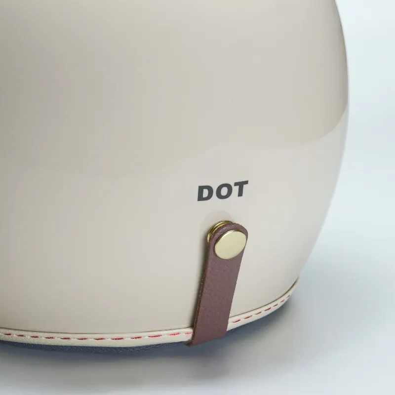 VAN Ⅲ 汎-亮光淺奶茶