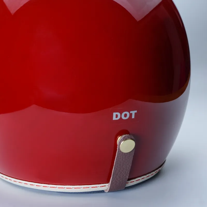 VAN Ⅲ 汎-亮光復古紅