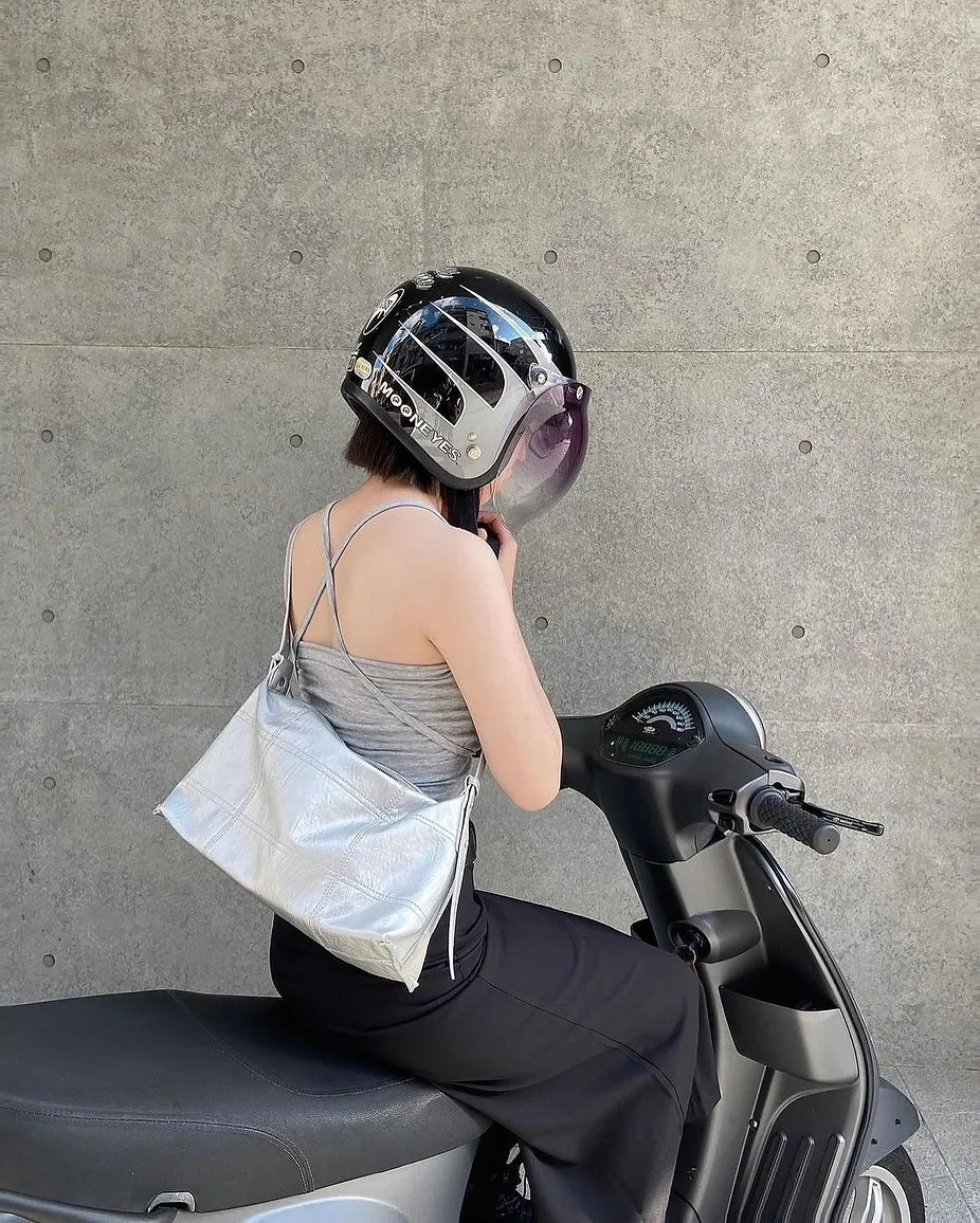 台灣限定Gallop X MOONEYES 2021 4/3安全帽