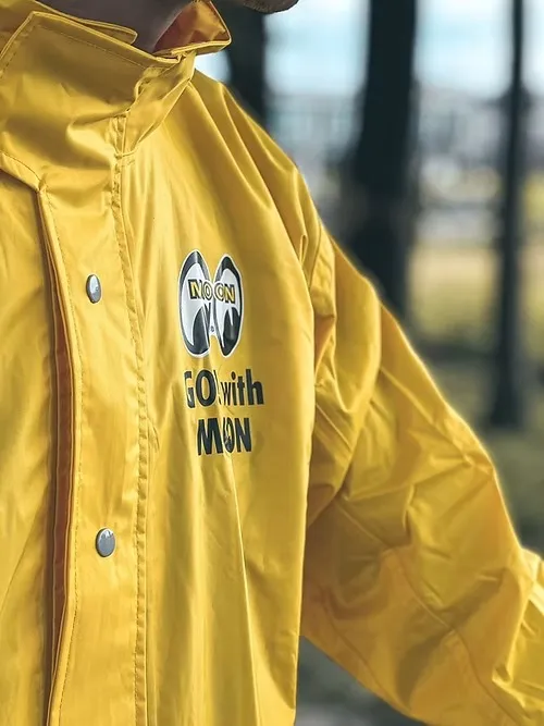 MOONEYES 騎士 兩件式雨衣 風衣 黃色款