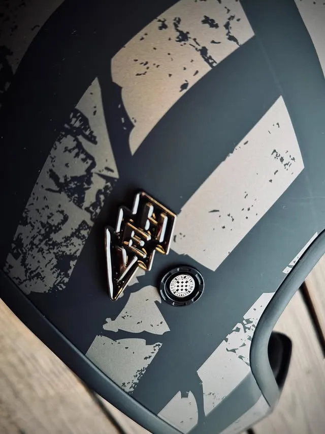 Hey Carlisle 全新發表 - 消光碳灰美國星條旗