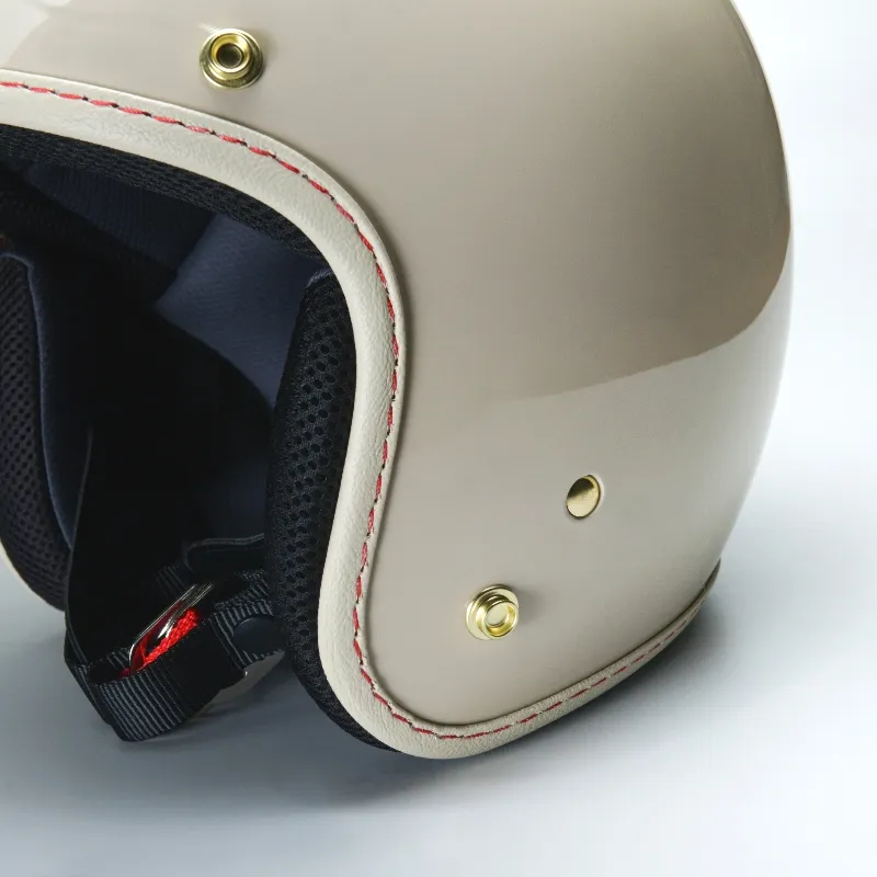 VAN Ⅲ 汎-亮光淺奶茶