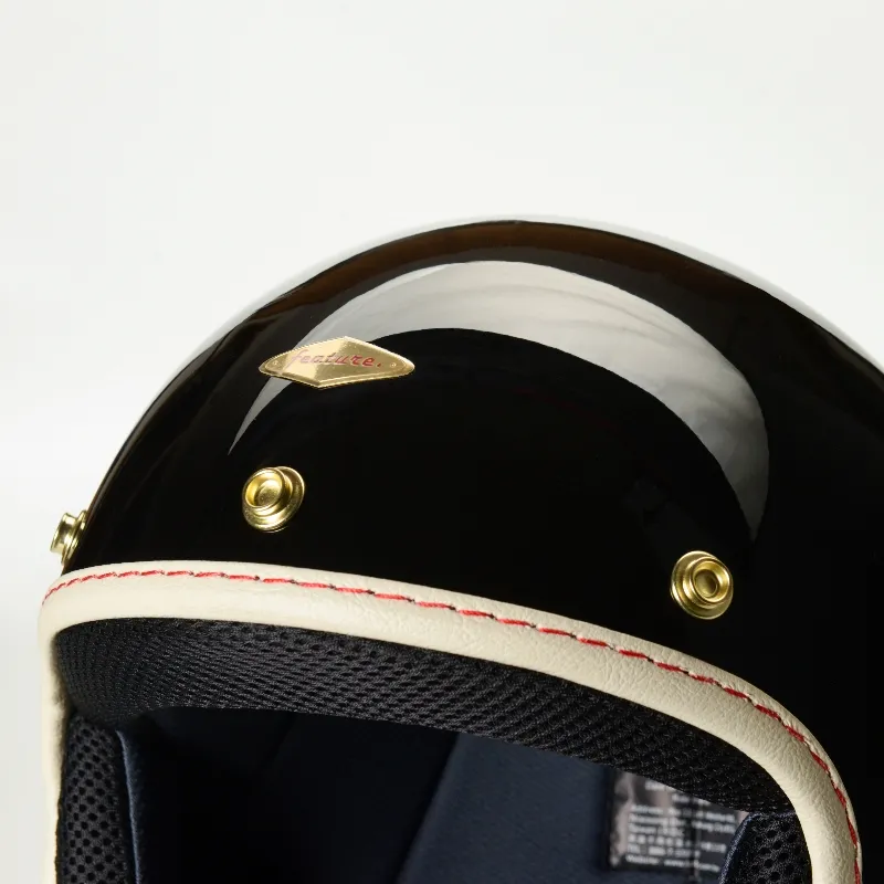 VAN Ⅲ 汎-亮光曜石黑