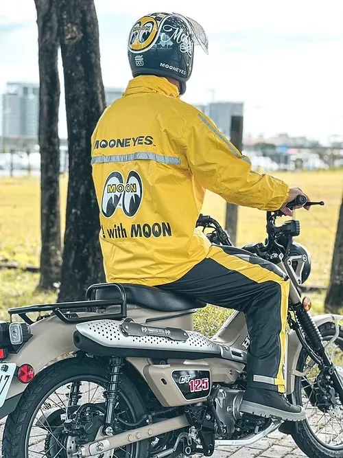 MOONEYES 騎士 兩件式雨衣 風衣 黃色款