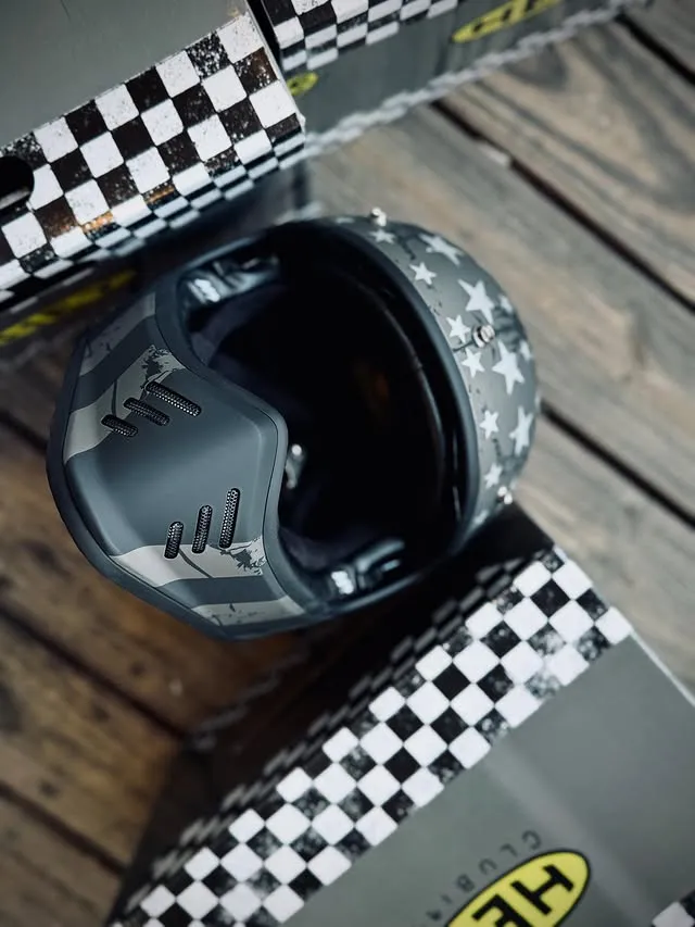 Hey Carlisle 全新發表 - 消光碳灰美國星條旗