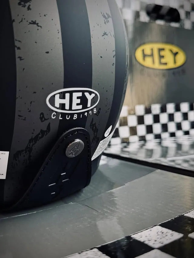 Hey Carlisle 全新發表 - 消光碳灰美國星條旗