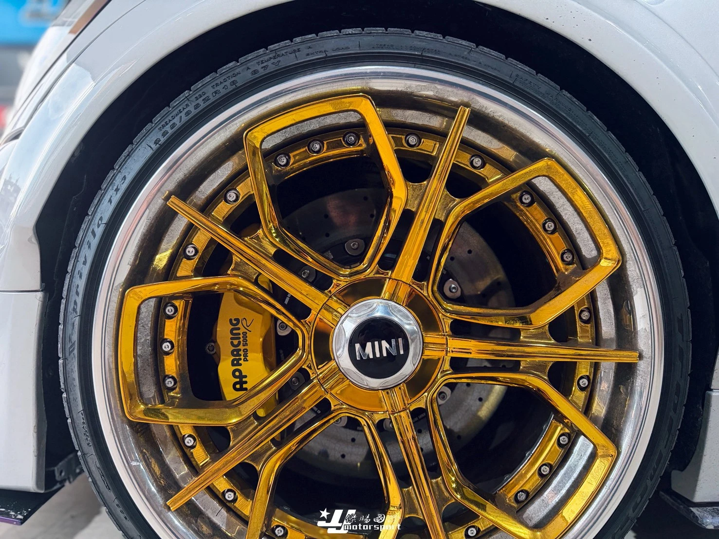BMW MINI COOPER R58 R56 升級 前 AP9440 大四活塞配 330碳陶盤 後HHC後雙片式加大碟325MM