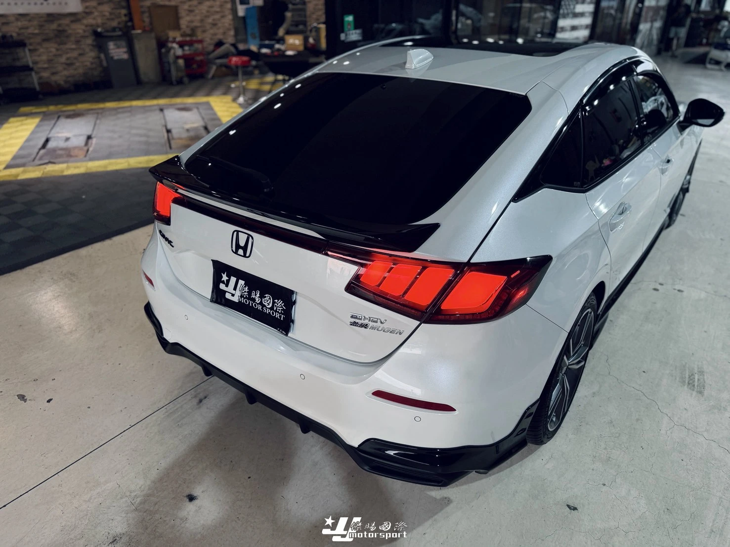 新 HONDA 喜美11代CIVIC11 FL4 FL5 日本正MUGEN無限紅色 貫穿式尾燈