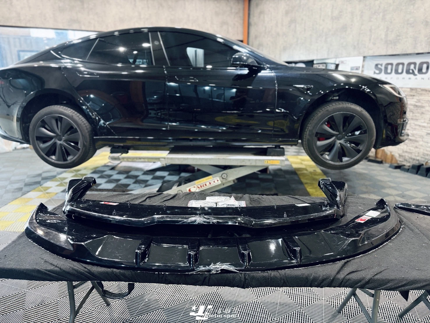 全新 特斯拉 TESLA MODEL S Maxton Design MD 前下巴 側裙 後下巴