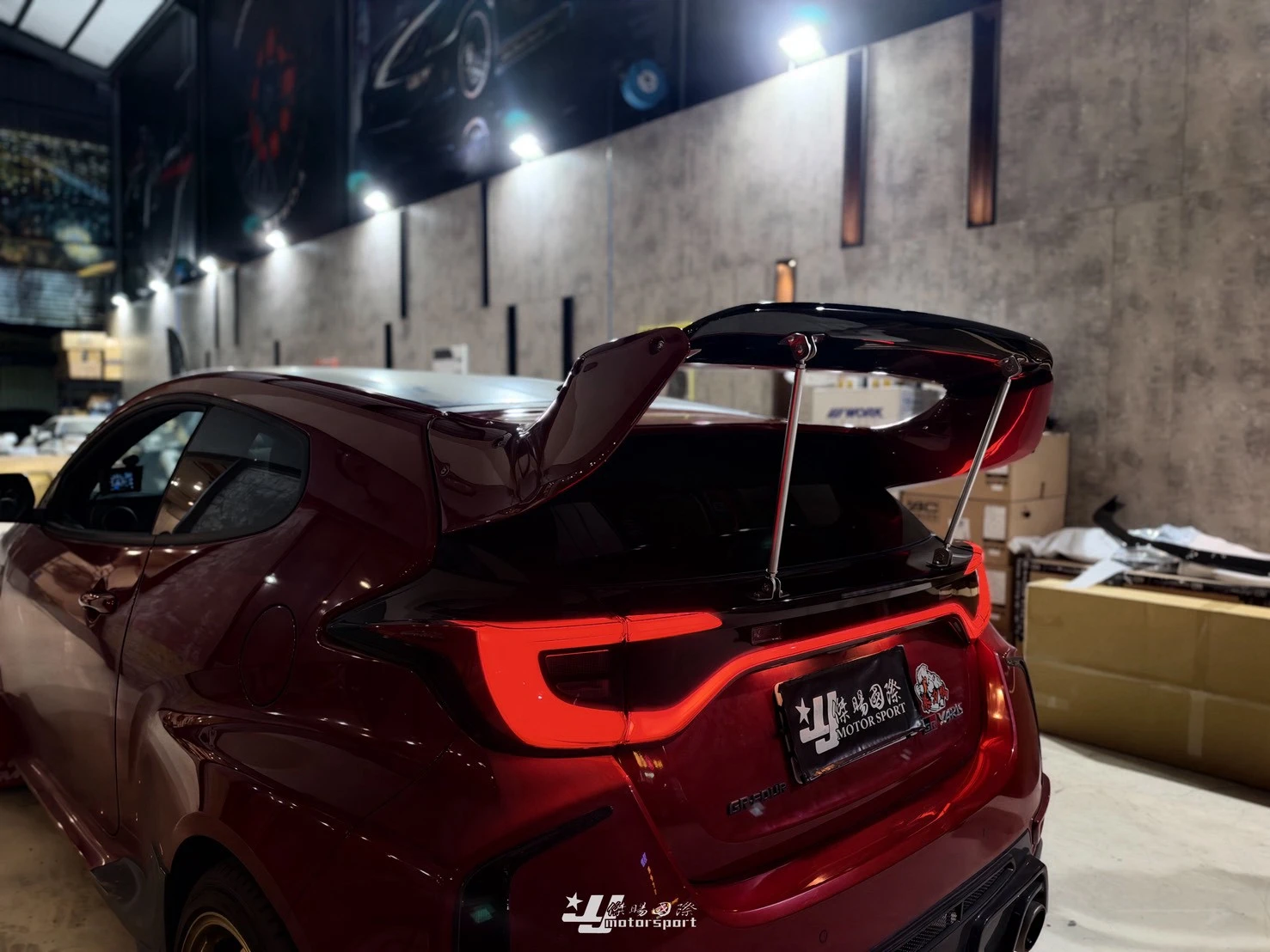 全新 TOYOTA GR YARIS 暴力鴨 二代 正日本 ROCKET BUNNY 火箭兔 尾翼 素材 FRP