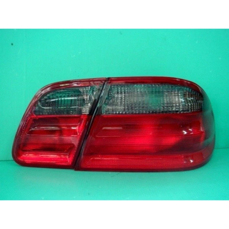 全新 賓士 BENZ W210 紅黑 尾燈 後燈 一組 3500 四片