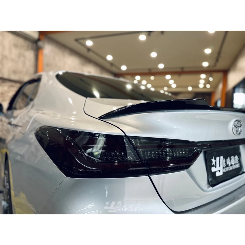 全新 CAMRY 2018 2019 18 19年 8代 專用 刀鋒 亮黑 尾翼 含烤漆