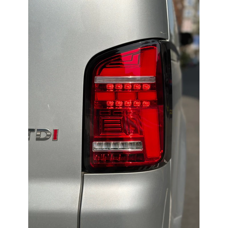 全新 VW 福斯 T5 03-09 10-14 科技版 紅色 流水 跑馬方向燈 LED光條 光柱 後燈 尾燈