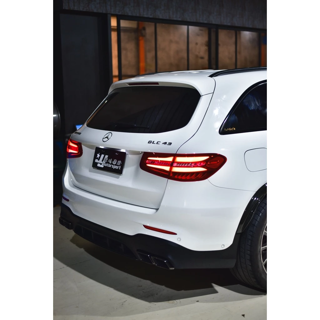 BENZ GLC200 250 300 SUV GLC43 升級 GLC63 W253 後下巴 四出尾管(亮黑)