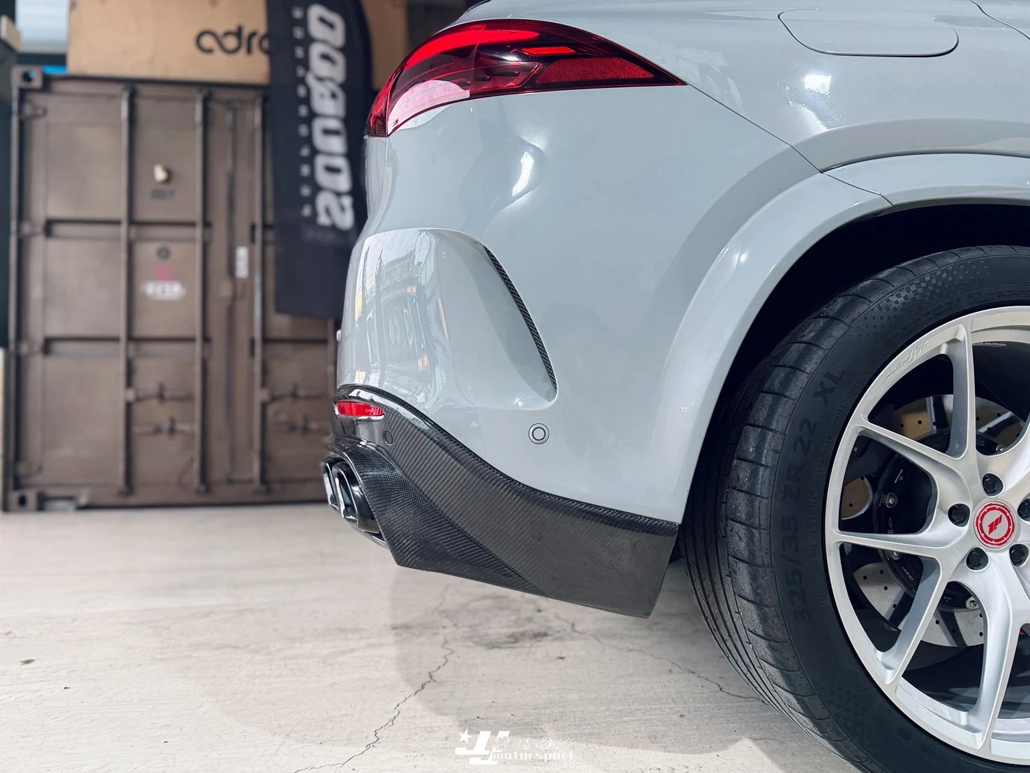 全新 BENZ GLE GLE350 W167 2024- GLE63包專用 LD版本 碳纖維 前下巴 後下巴(不含尾管) 後視鏡外蓋 尾翼