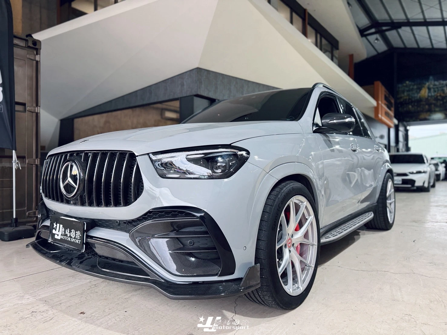 全新 BENZ GLE GLE350 W167 2024- GLE63包專用 LD版本 碳纖維 前下巴 後下巴(不含尾管) 後視鏡外蓋 尾翼