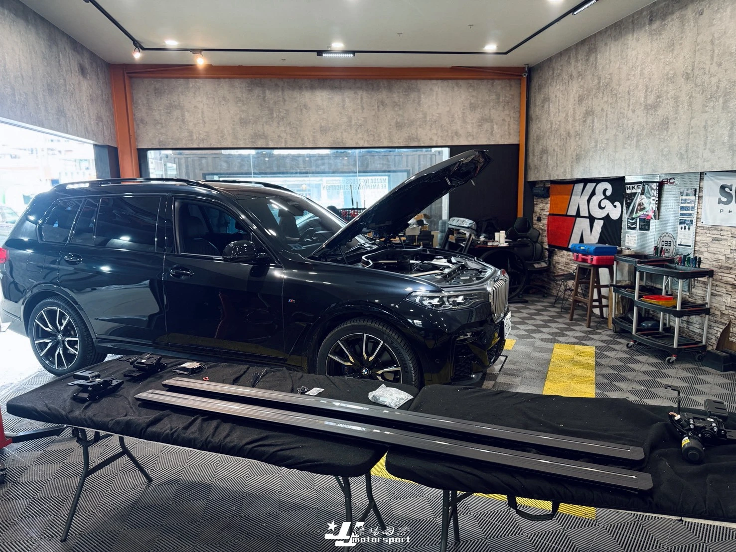全新 寶馬 BMW G07 X7 電動側踏板 伸縮 登車踏板 車側踏版 側踏板 防滑