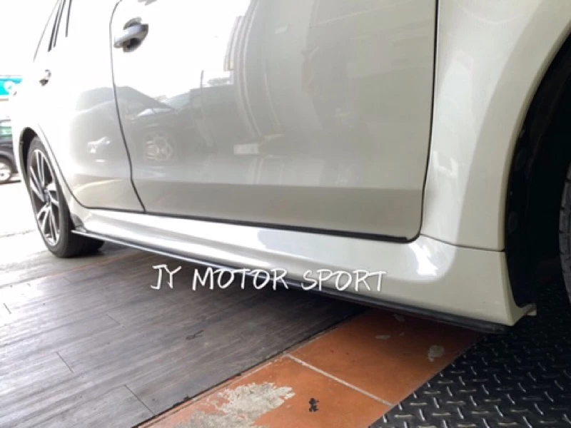 全新 SUBARU LEVORG 15 16 17 18年 前下巴 側裙 後下巴 後飾板 素材
