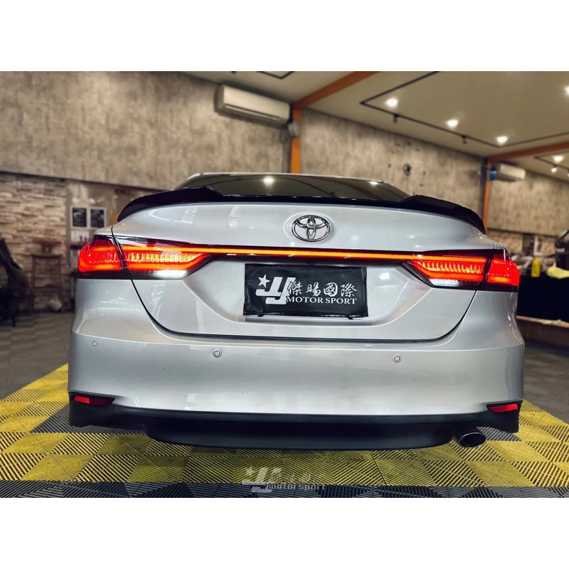 全新 CAMRY 2018 2019 18 19年 8代 專用 刀鋒 亮黑 尾翼 含烤漆