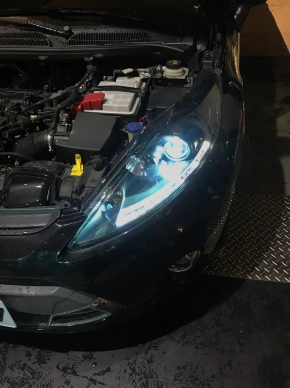 高品質 FORD FIESTA 09 10 11 燈眉 R8 魚眼大燈