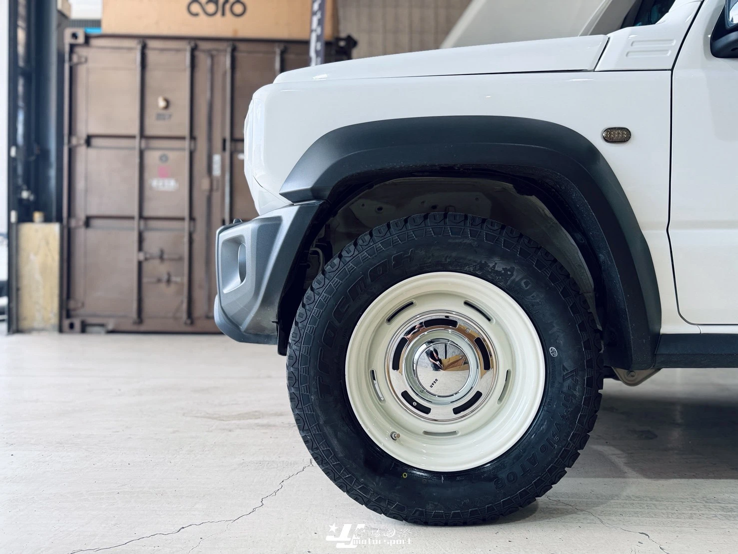 全新 SUZUKI JIMNY 升級 DEAN 16寸 6J ET5 5/139.7 鋁圈 輪框