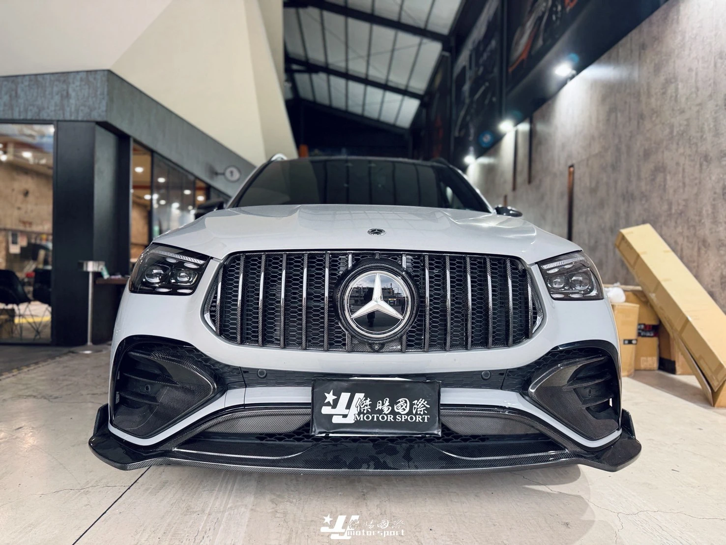 全新 BENZ GLE GLE350 W167 2024- GLE63包專用 LD版本 碳纖維 前下巴 後下巴(不含尾管) 後視鏡外蓋 尾翼