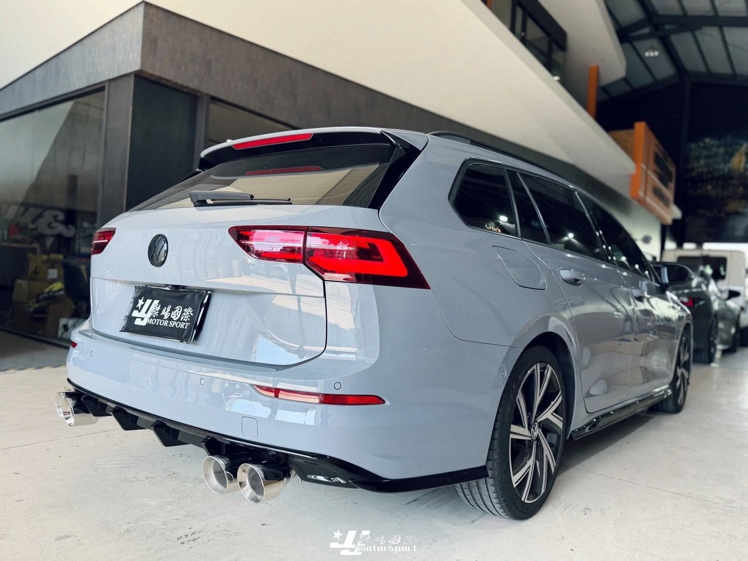 新 GOLF8 GOLF 8代 旅行版 升級 VVS 中尾段 電控閥門四出排氣管 含運動版後下巴 + VVS 200目當派