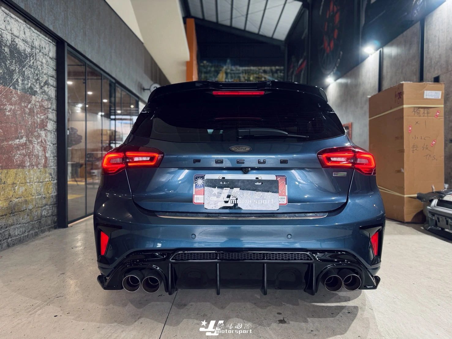 全新 FOCUS MK4 MK4.5 ST-LINE 專用 四出 MONSTER 怪獸後包 後下巴 亮黑