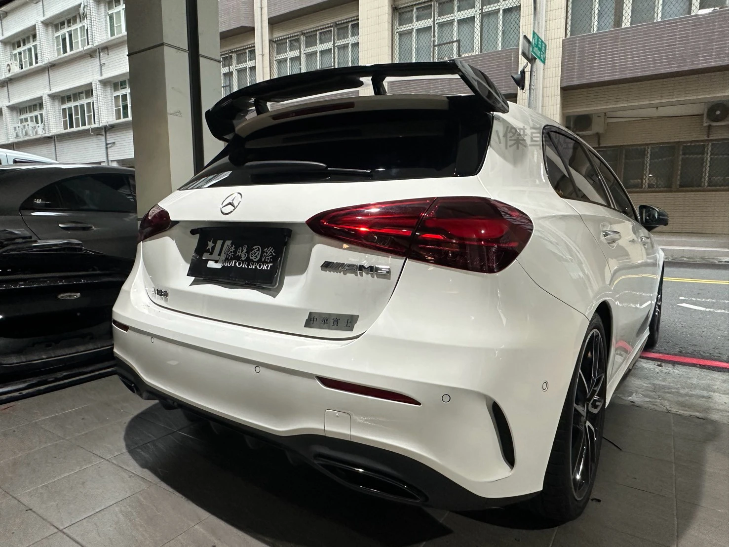 全新 賓士 BENZ W177 A200 A250 A35 A45 AMG ED1 樣式 亮黑 尾翼