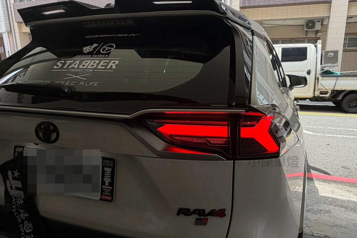 全新 TOYOTA RAV4 5代 19 20 21 年 RAV-4 黑框 小牛 藍寶堅尼款 流水方向燈 尾燈