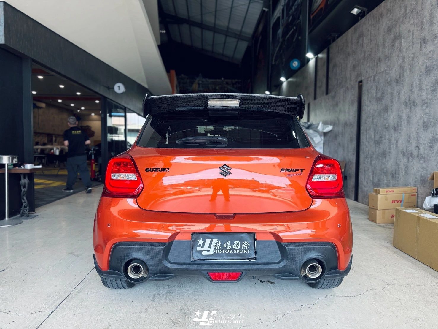 新 實車 SUZUKI SWIFT 18 19 20 21 22 23 年 S版 CARBON 卡夢 碳纖維 尾翼