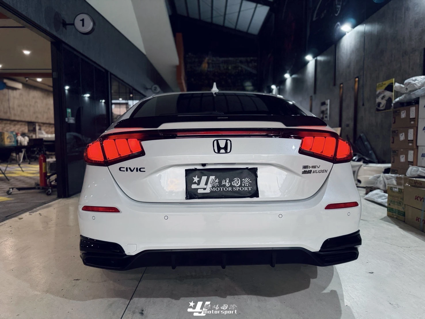 新 HONDA 喜美11代CIVIC11 FL4 FL5 日本正MUGEN無限紅色 貫穿式尾燈