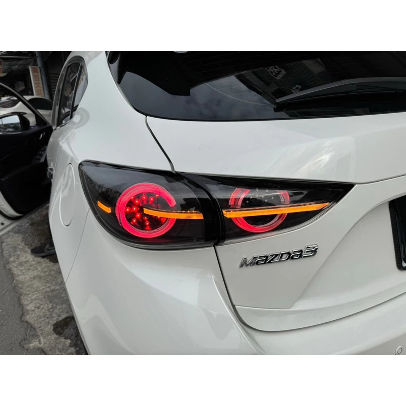 全新 MAZDA3 14 15 16 17 18 年 5門 5D 專用 跑馬方向燈 LED 光柱 尾燈
