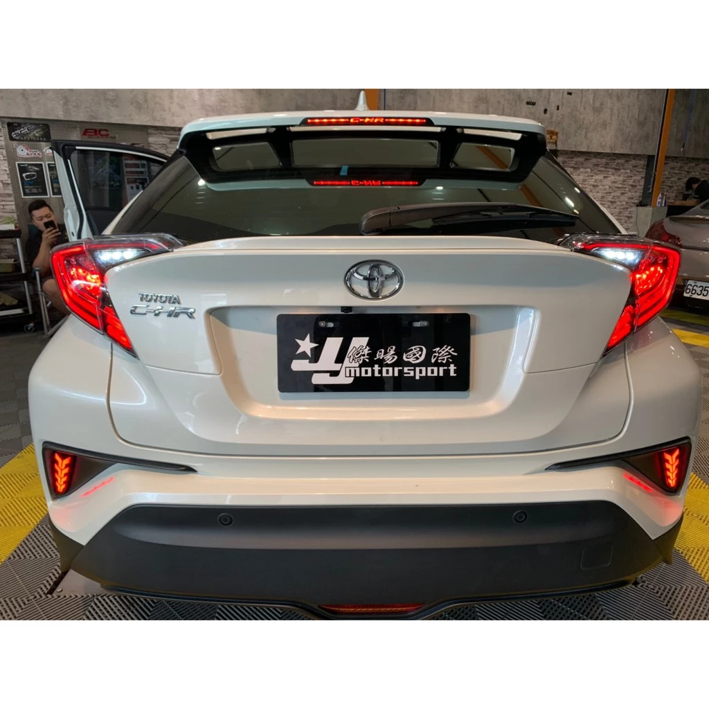 全新 獨家首賣 CHR C-HR 低階版 高階版 升級 流光跑馬方向燈 LED 光條 尾燈