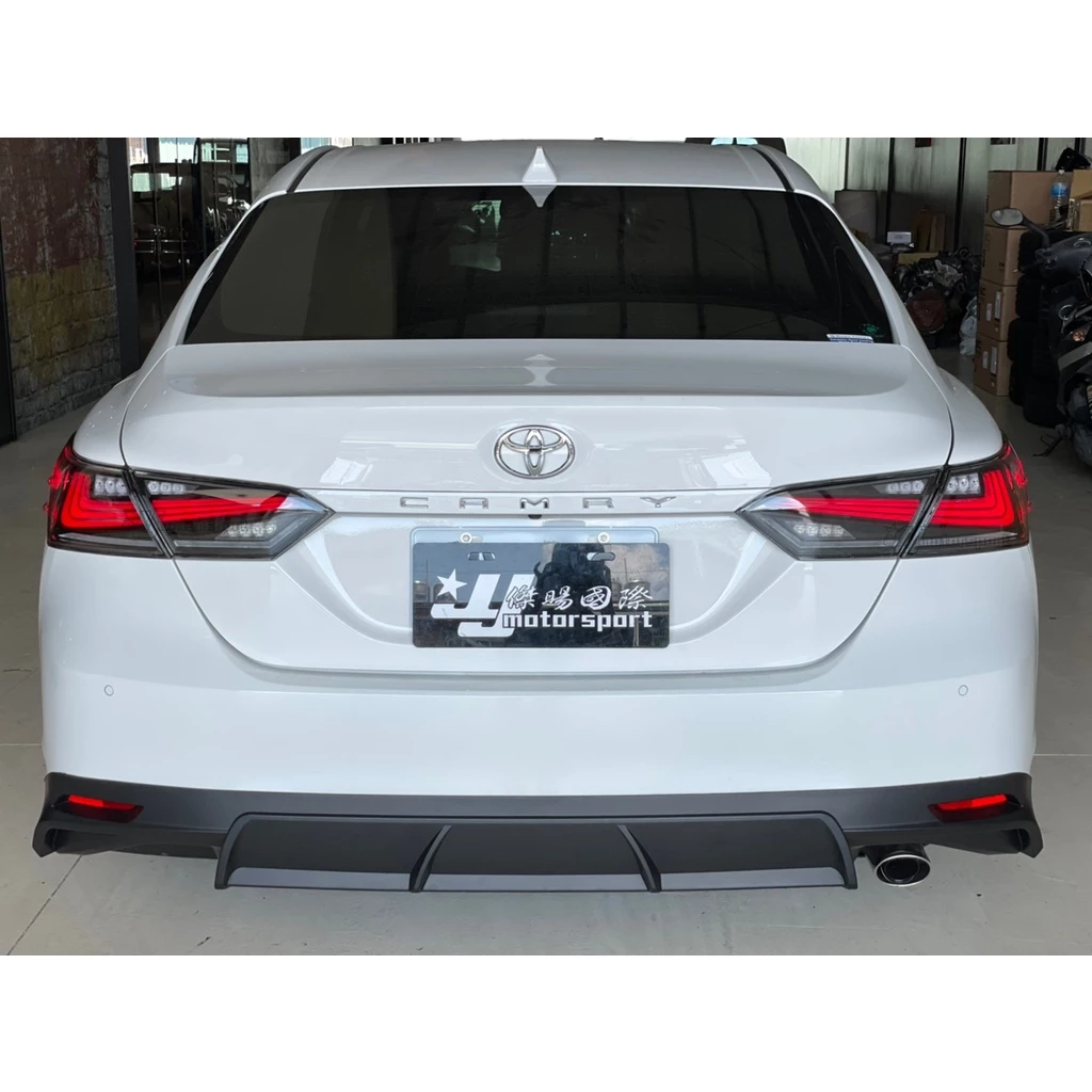 全新 CAMRY 17 18 19 20 21 8代 8.5代 LEXUS樣式 3代 流水方向燈 含定位燈 尾燈