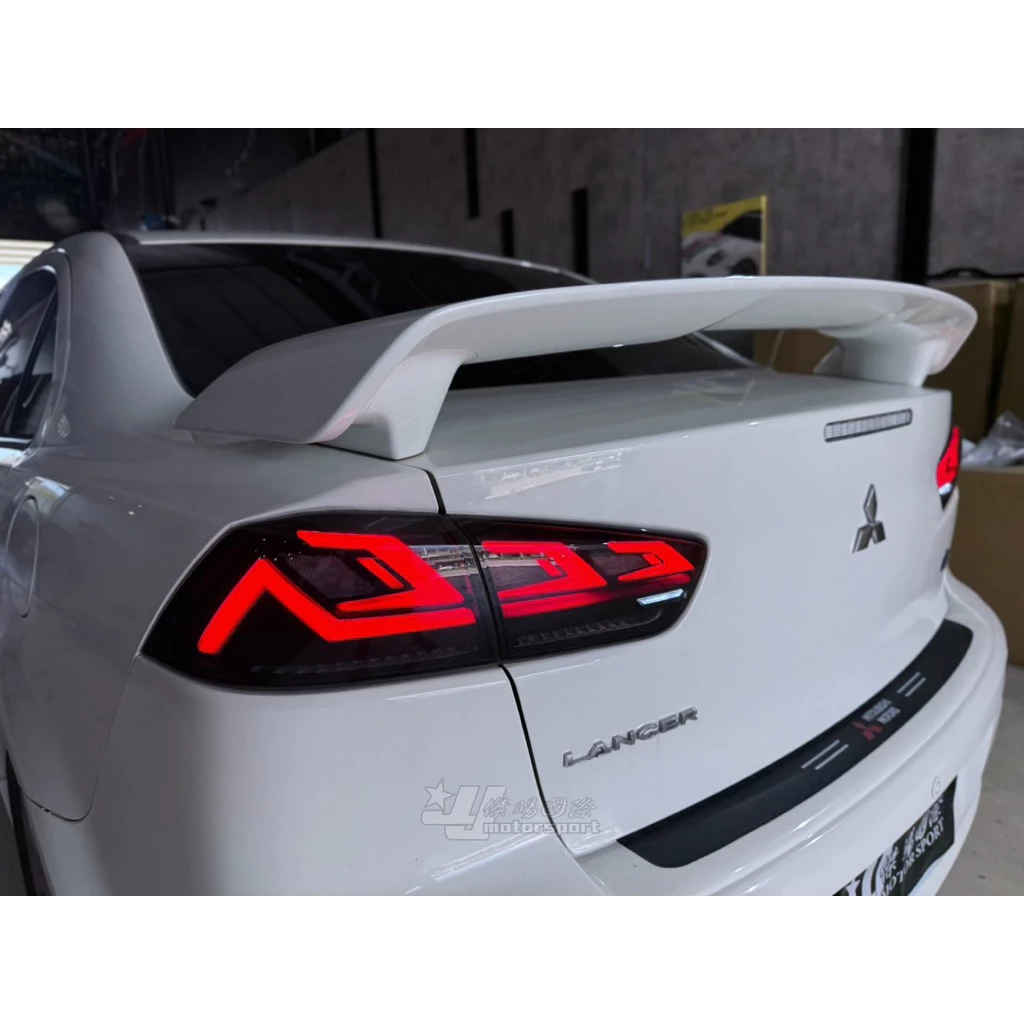 全新 鯊魚頭 FORTIS LANCER IO EVO 翼神 動態呼吸 心電圖版本 LED燻黑 尾燈 後燈